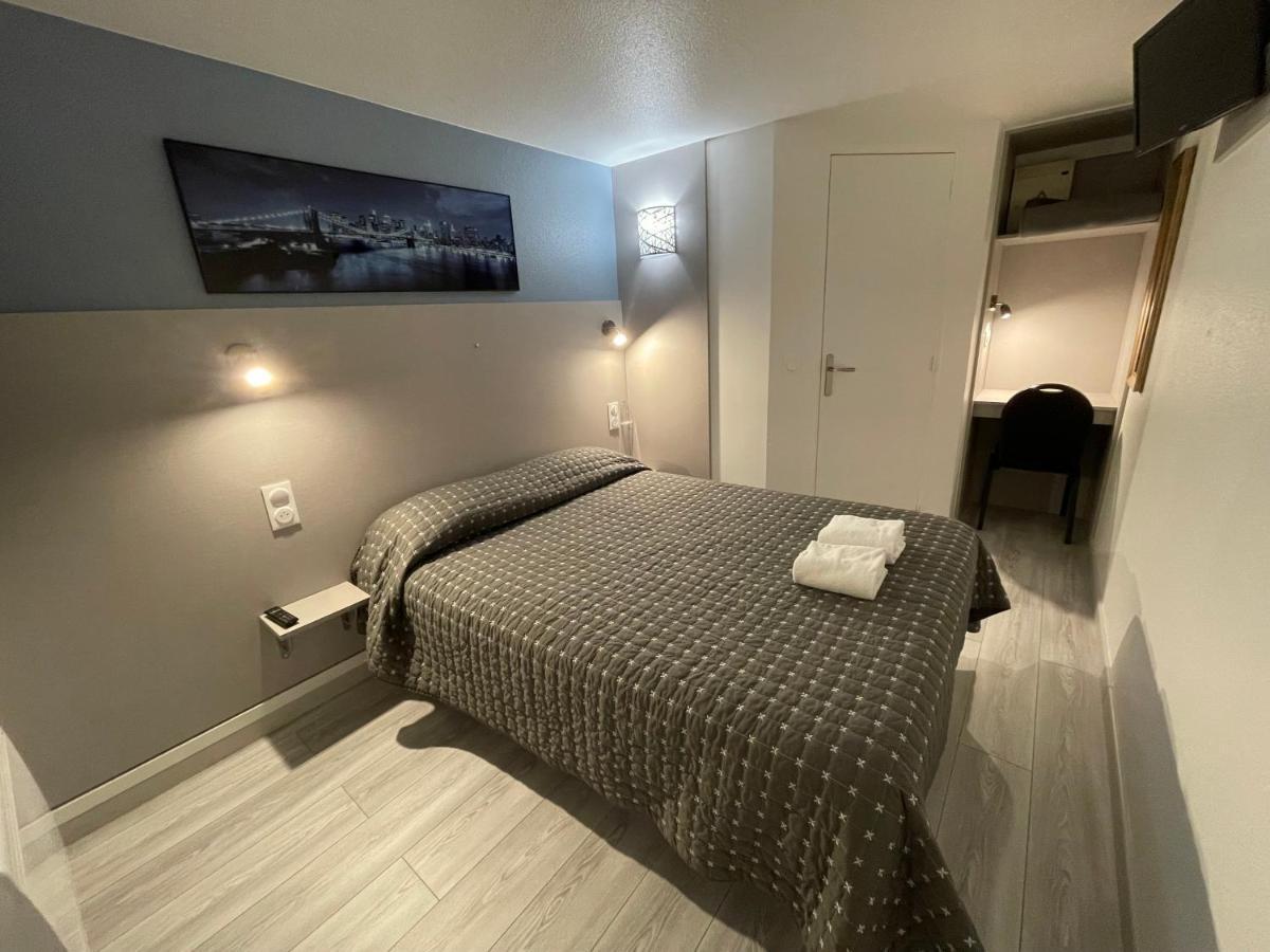Fasthotel Roissy - Hotel 2*
