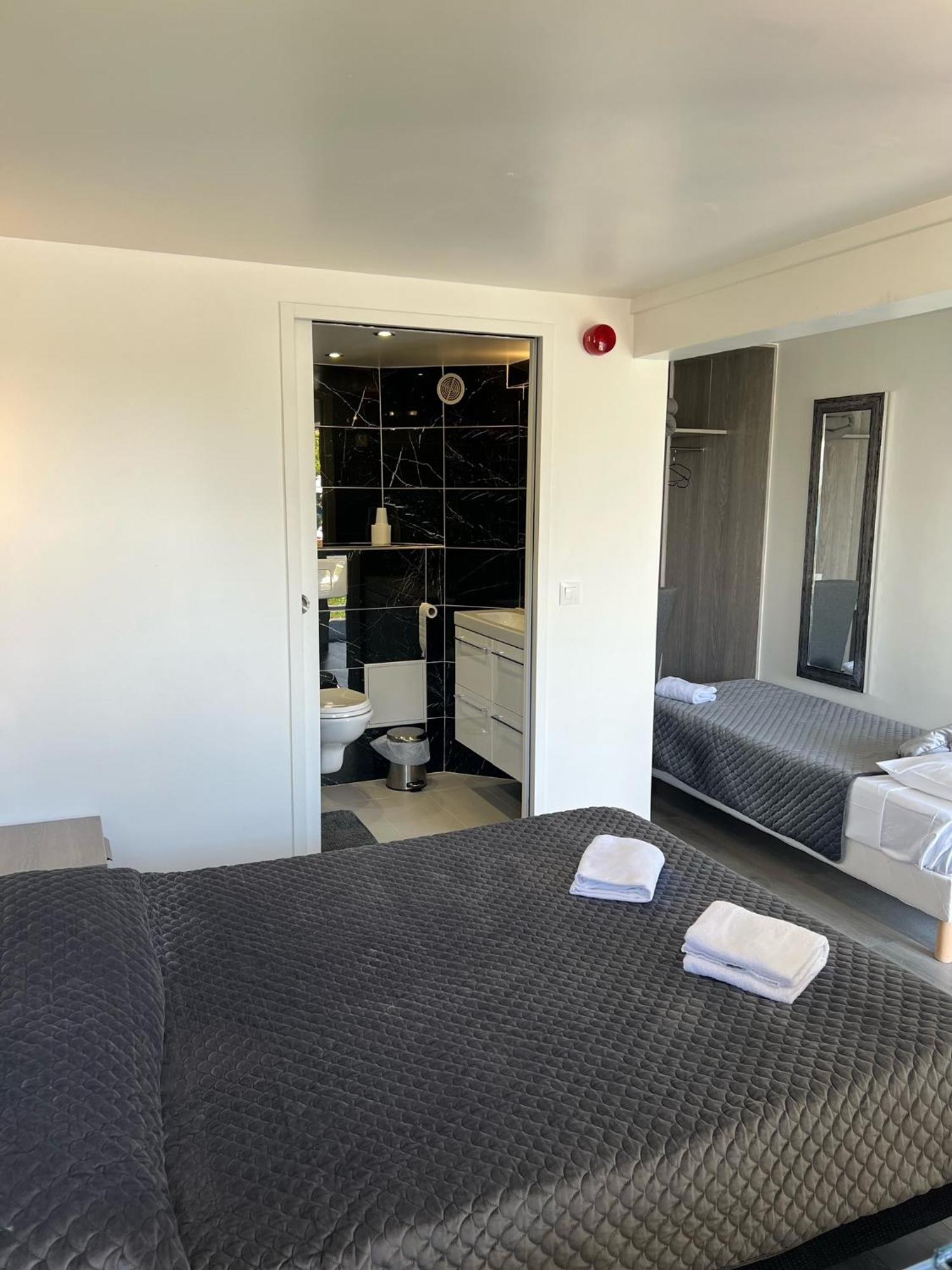 Hotel Fasthotel Roissy - 2*