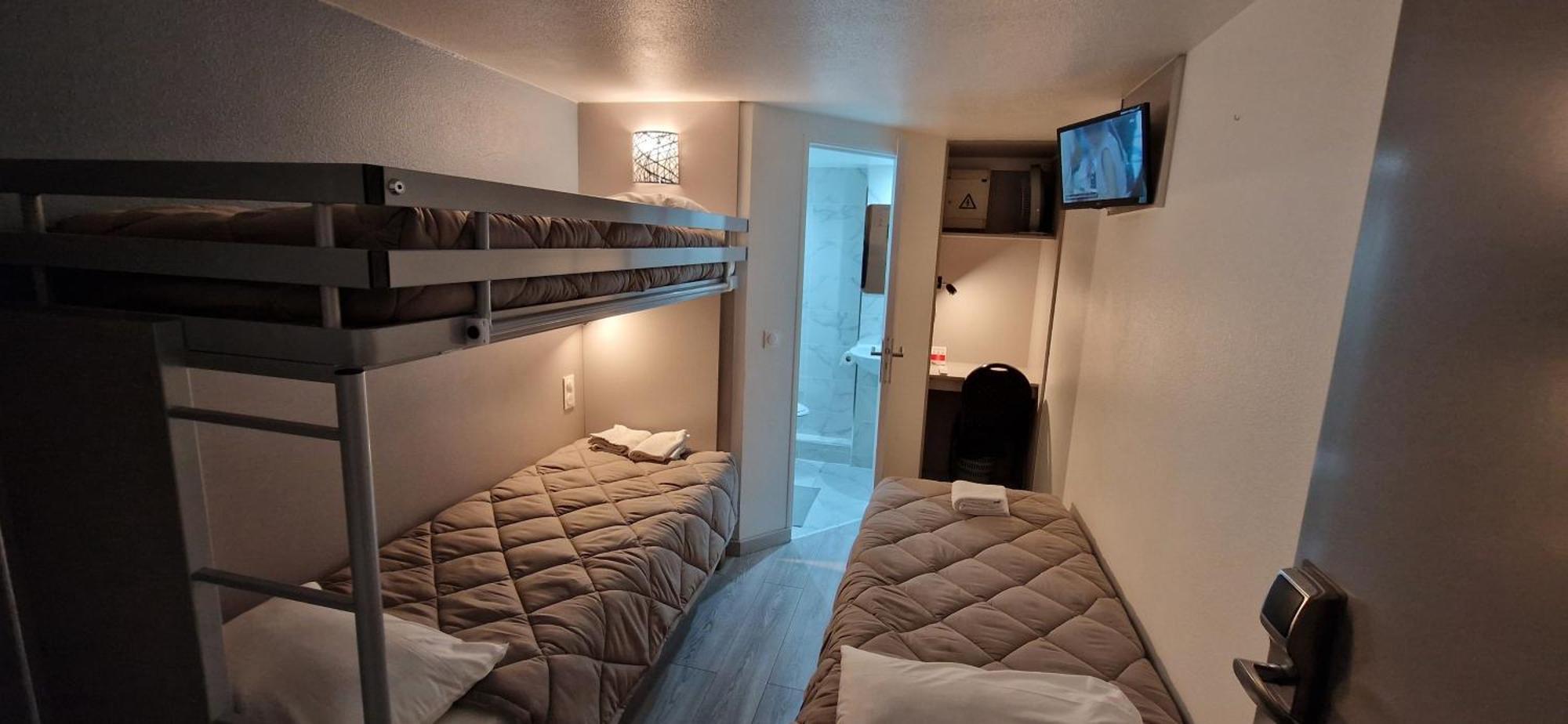 Fasthotel Roissy - Saint-Witz