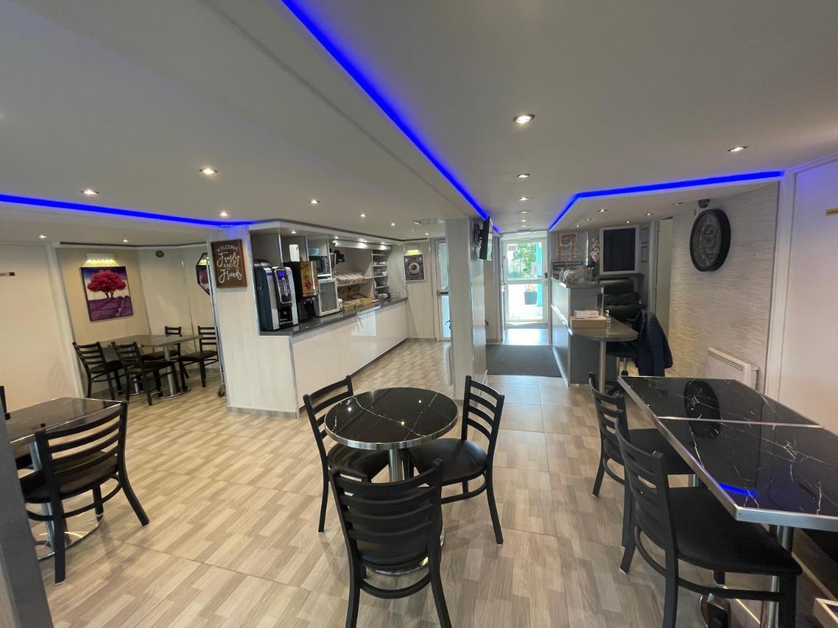 Fasthotel Roissy - 2* Saint-Witz