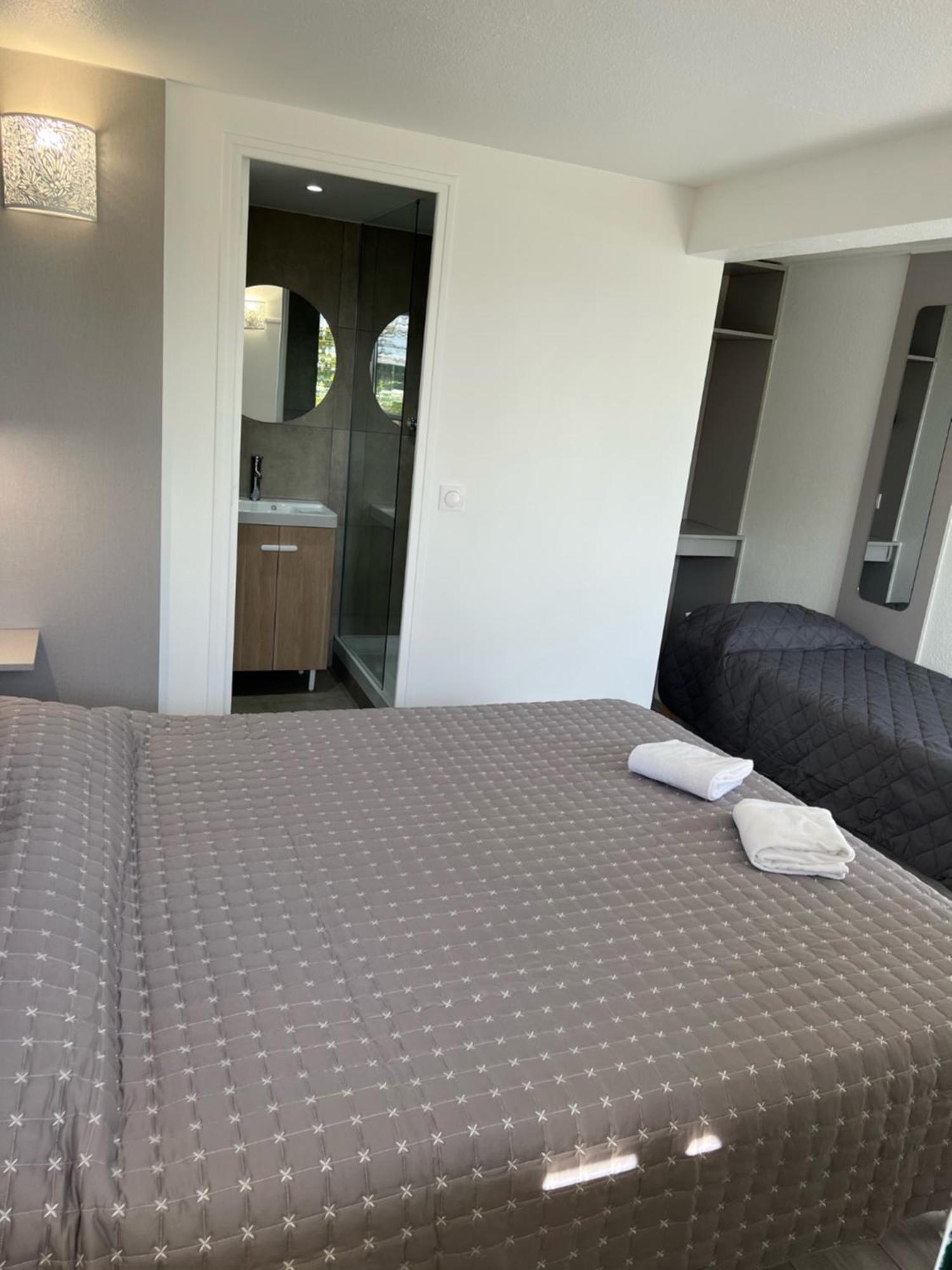 Fasthotel Roissy - Hotel 2*