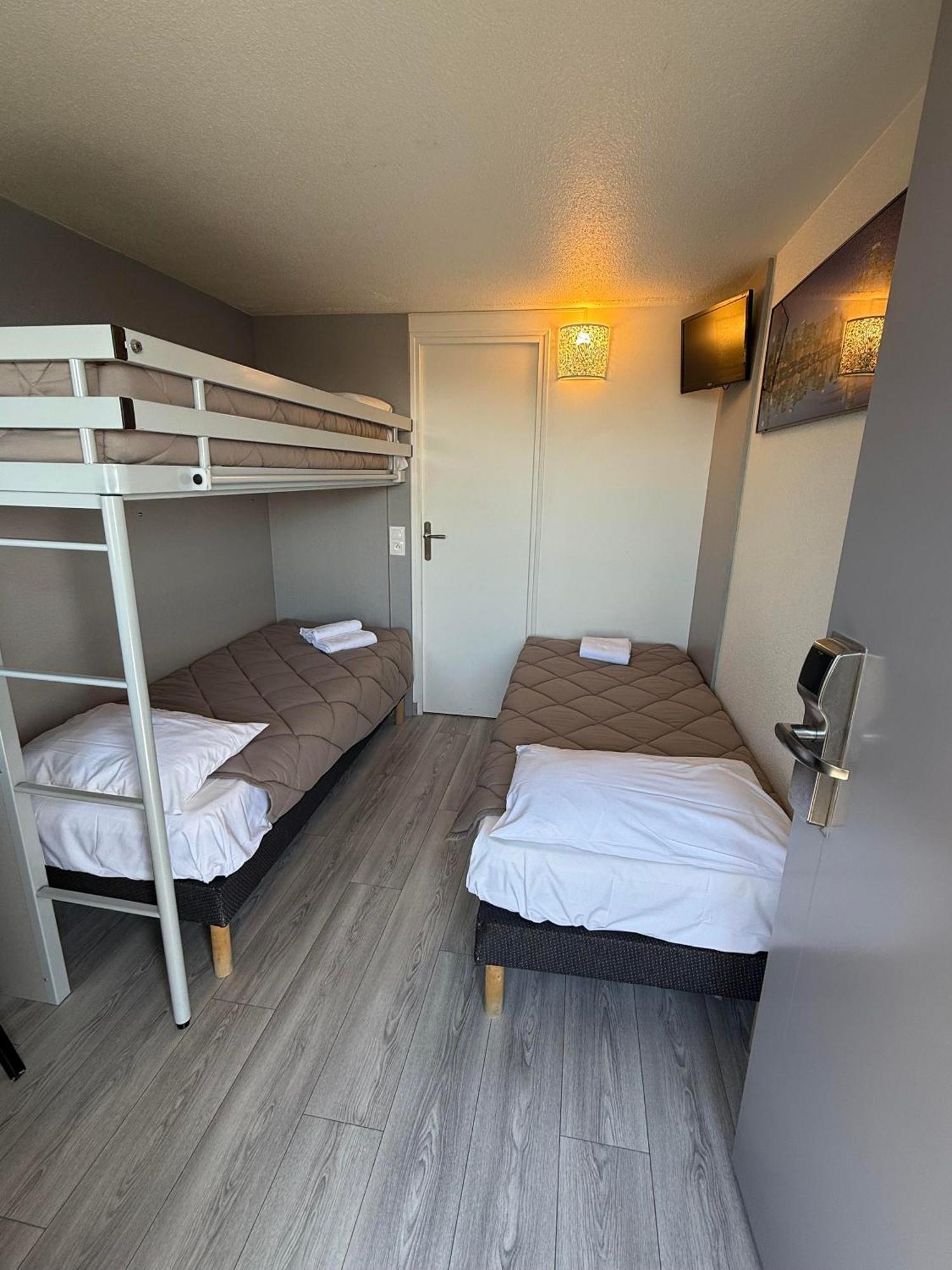 Fasthotel Roissy - 2* Saint-Witz