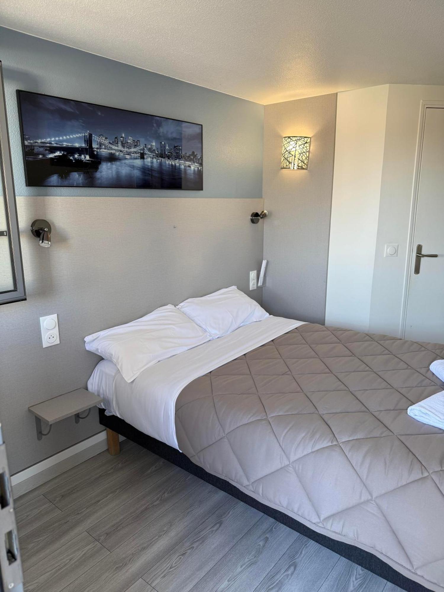 Fasthotel Roissy - Saint-Witz