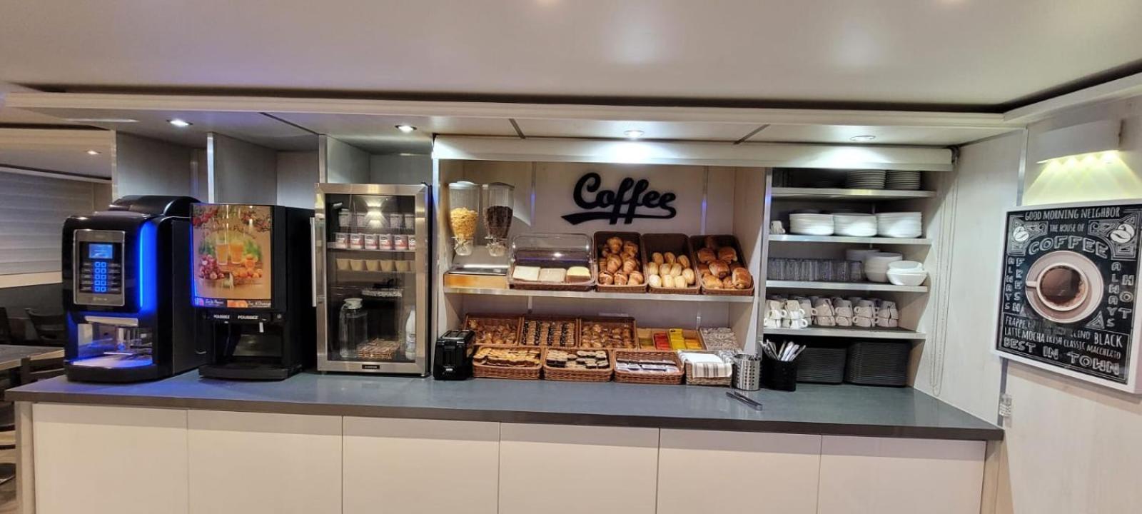 Fasthotel Roissy - Saint-Witz